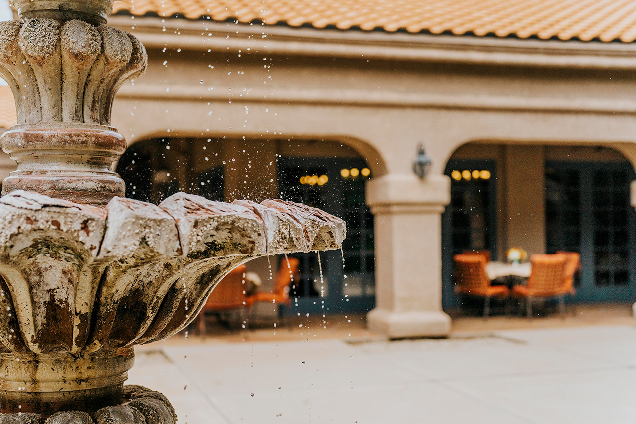 The patio at The Fountains at La Cholla.