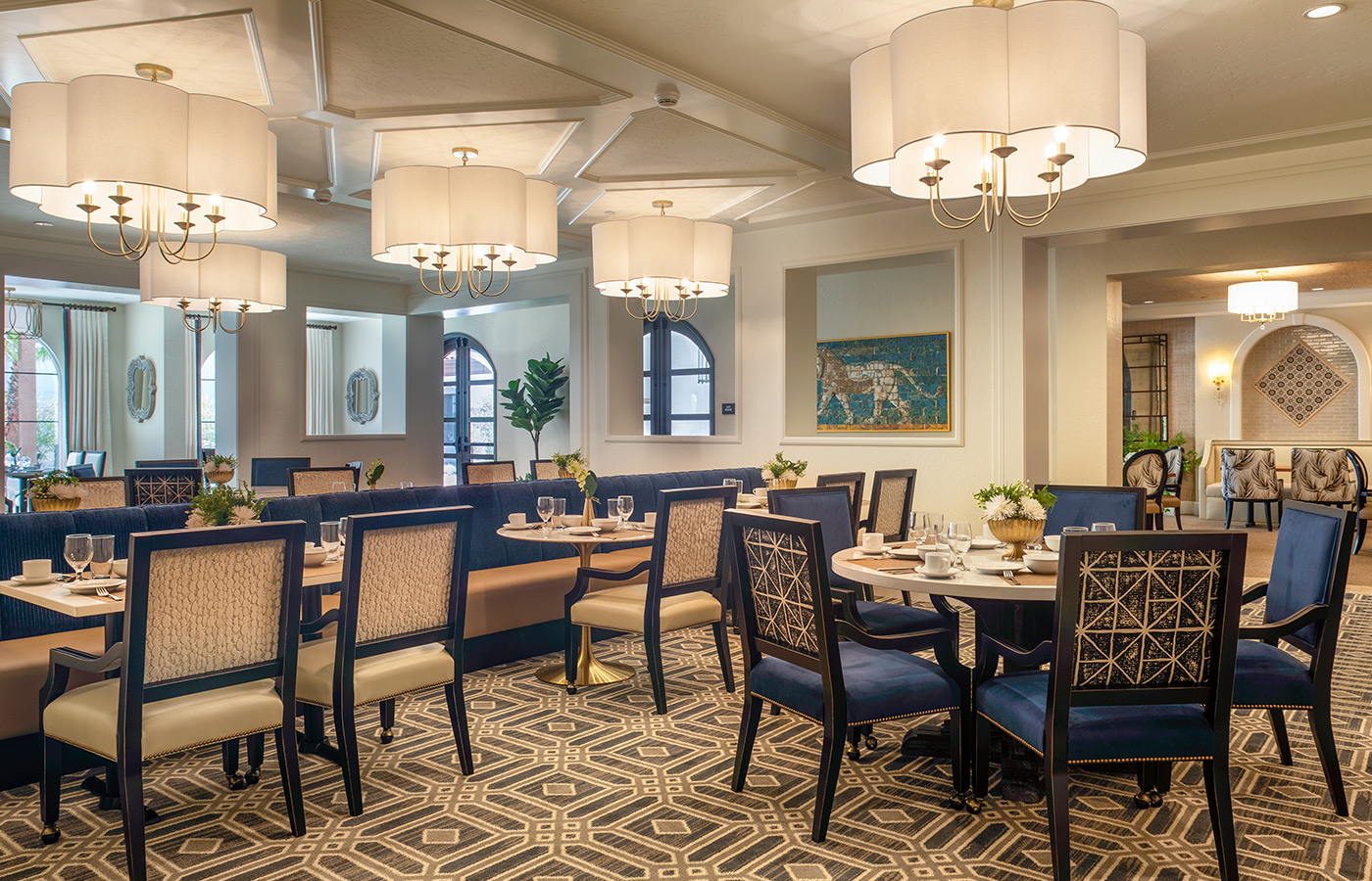 A dining room with tables.