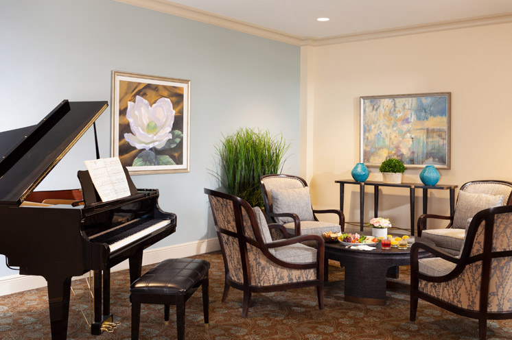 A large piano at The Watermark at Vistawilla.