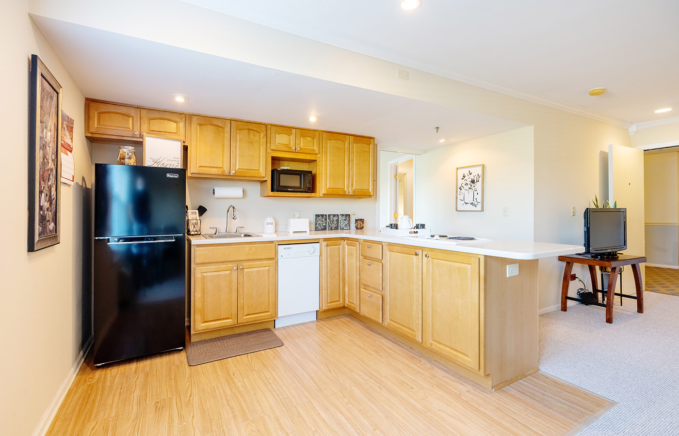 A kitchen in an apartment at The Fountains at Crystal Lake.