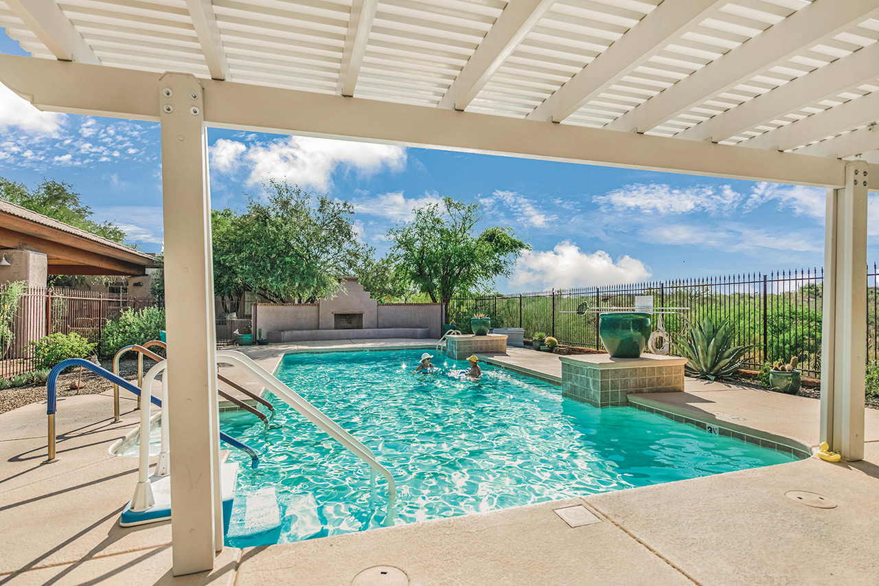 A pool at The Fountains at La Cholla.