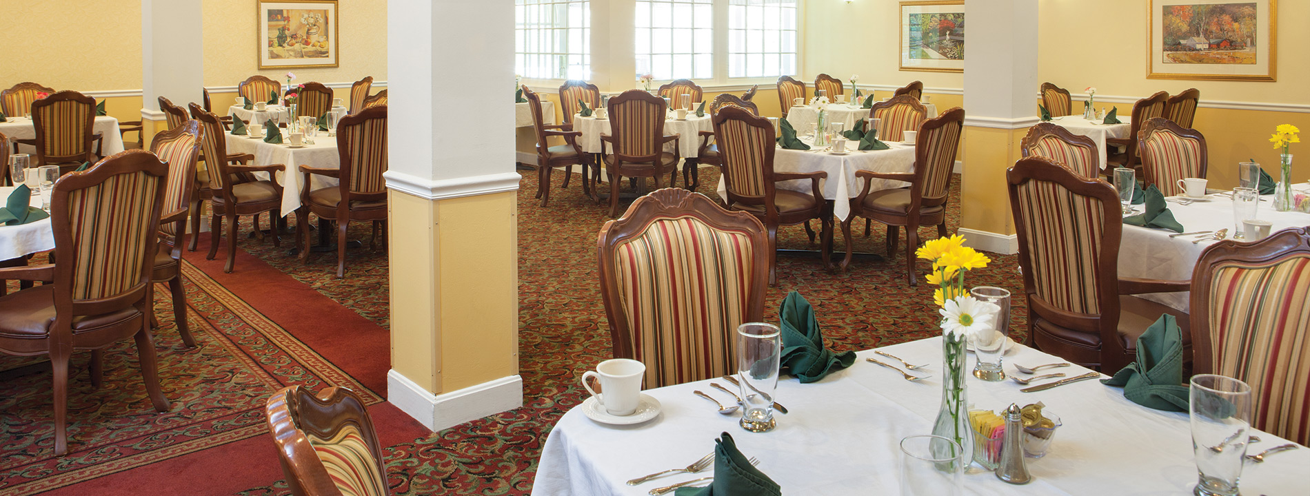 The dining area at The Fountains at Greenbriar.